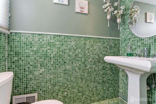 74 Harrison Avenue, Colonia, NJ 07067