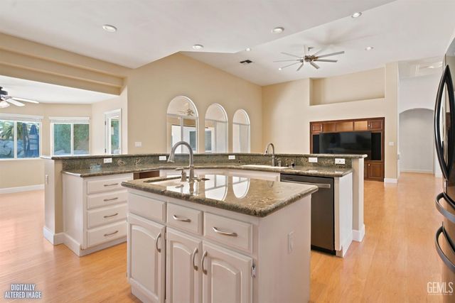 1416 Fenwick Drive, Bakersfield, CA 93312