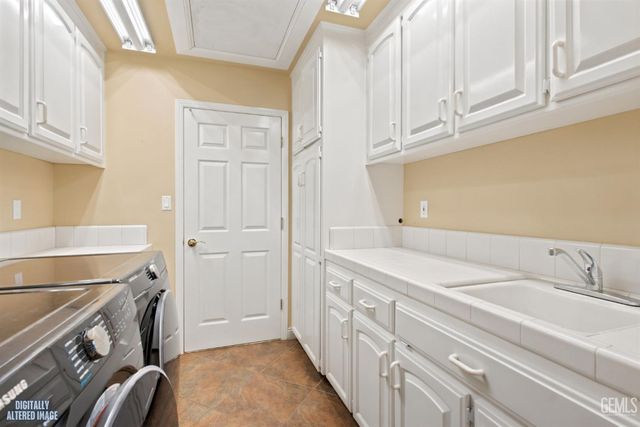 1416 Fenwick Drive, Bakersfield, CA 93312