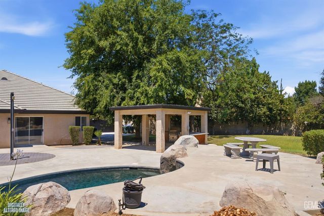 1416 Fenwick Drive, Bakersfield, CA 93312