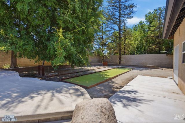1416 Fenwick Drive, Bakersfield, CA 93312