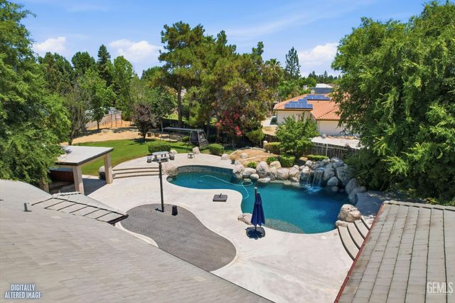 1416 Fenwick Drive, Bakersfield, CA 93312