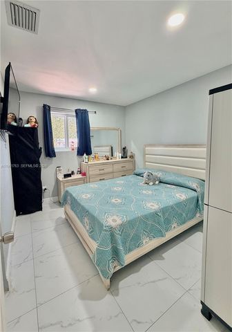 598 E 41st St, Hialeah, FL 33013