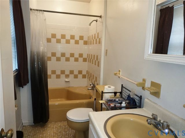 4205 Brickhouse Ct, Petersburg, VA 23803