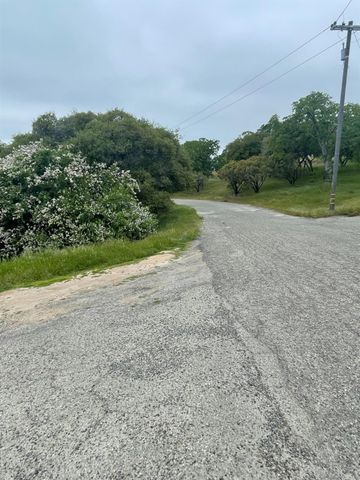 46304 Skyline Ridge Road, Coarsegold, CA 93614