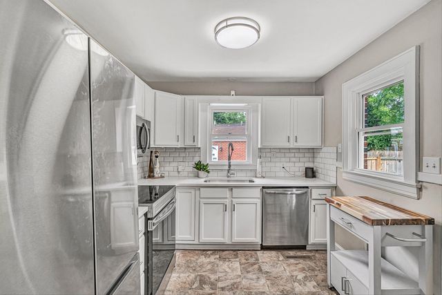 2774 Derwent DR SW, Roanoke, VA 24015