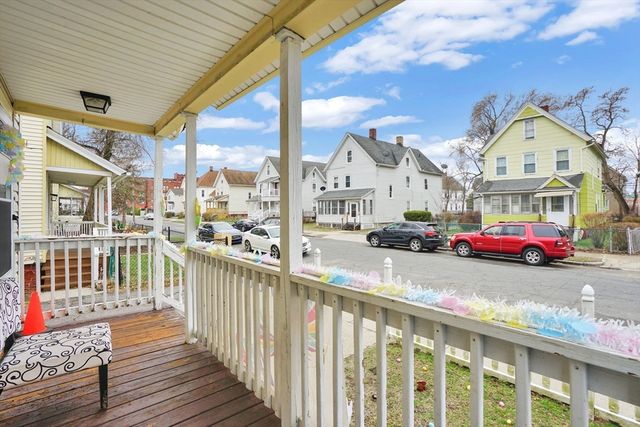 49 Andrew St, Springfield, MA 01109