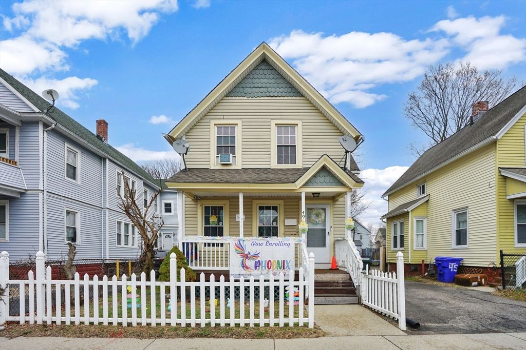49 Andrew St, Springfield, MA 01109