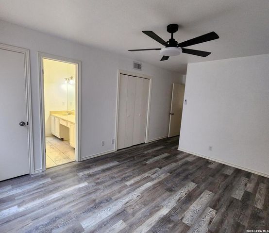 8611 Datapoint Dr Apt 73, San Antonio, TX 78229