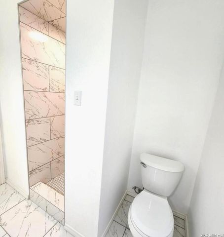 8611 Datapoint Dr Apt 73, San Antonio, TX 78229