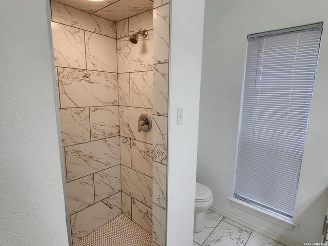 8611 Datapoint Dr Apt 73, San Antonio, TX 78229