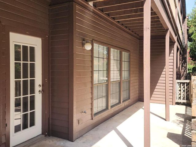 8611 Datapoint Dr Apt 73, San Antonio, TX 78229