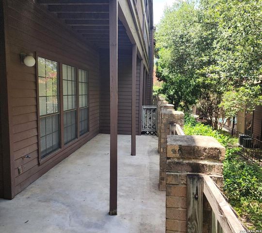 8611 Datapoint Dr Apt 73, San Antonio, TX 78229