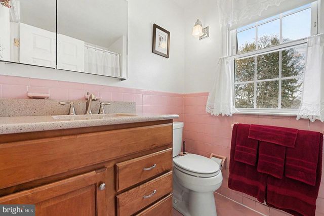 95 KLEYONA AVE, Phoenixville, PA 19460