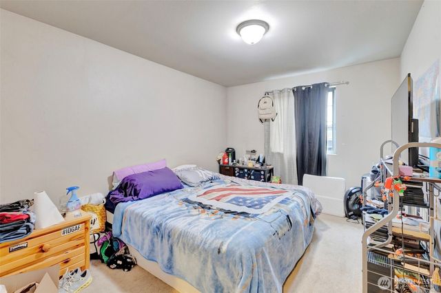 210 Fielding Street Ct E, Orting, WA 98360