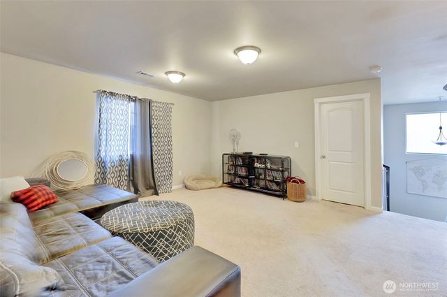 210 Fielding Street Ct E, Orting, WA 98360