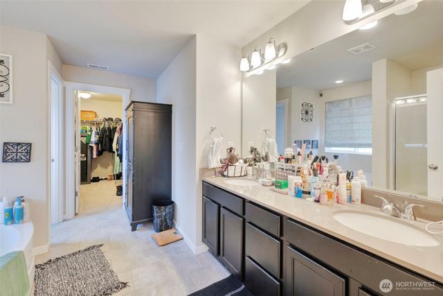 210 Fielding Street Ct E, Orting, WA 98360