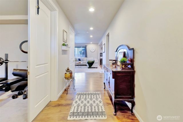 210 Fielding Street Ct E, Orting, WA 98360