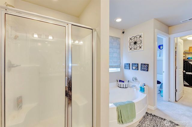 210 Fielding Street Ct E, Orting, WA 98360