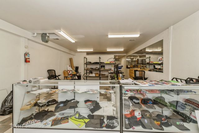 3801 S Kedzie Avenue, Chicago, IL 60632