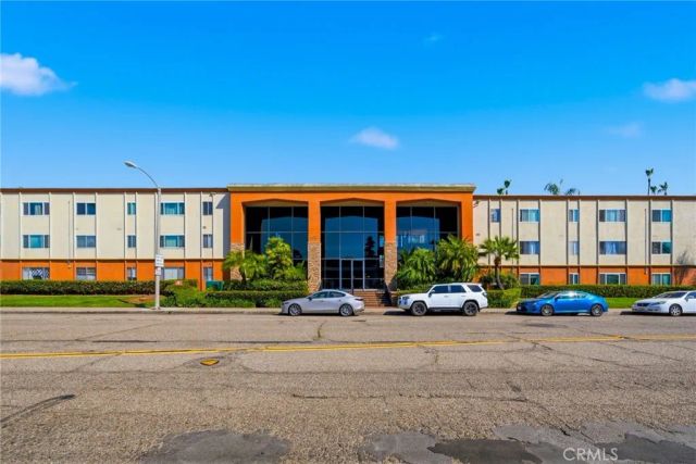 400 N Acacia Avenue A17, Fullerton, CA 92831