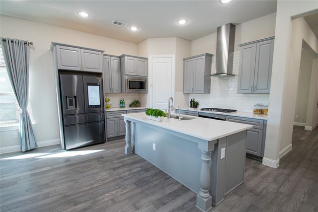 12709 Royal Oaks Lane, Farmers Branch, TX 75234