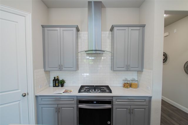 12709 Royal Oaks Lane, Farmers Branch, TX 75234