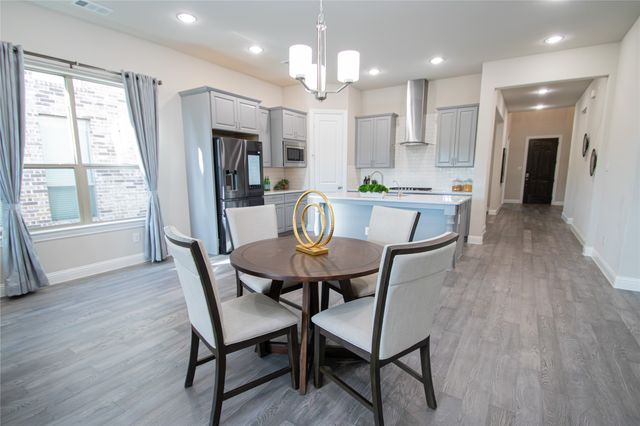 12709 Royal Oaks Lane, Farmers Branch, TX 75234