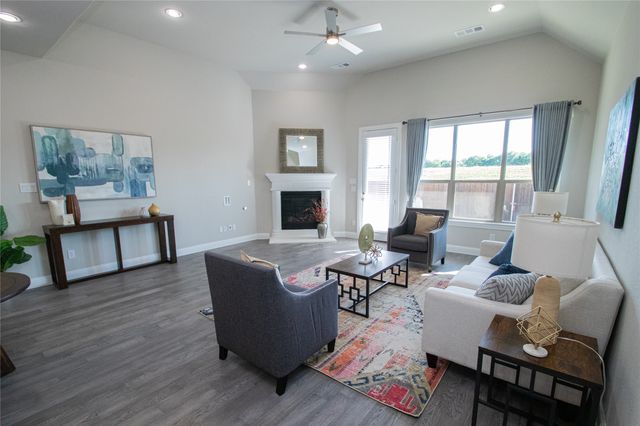 12709 Royal Oaks Lane, Farmers Branch, TX 75234