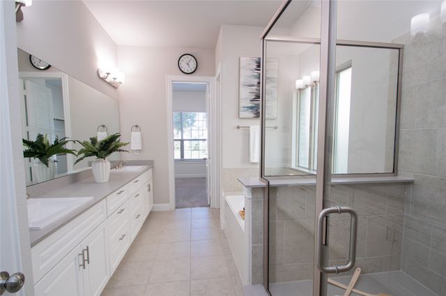 12709 Royal Oaks Lane, Farmers Branch, TX 75234