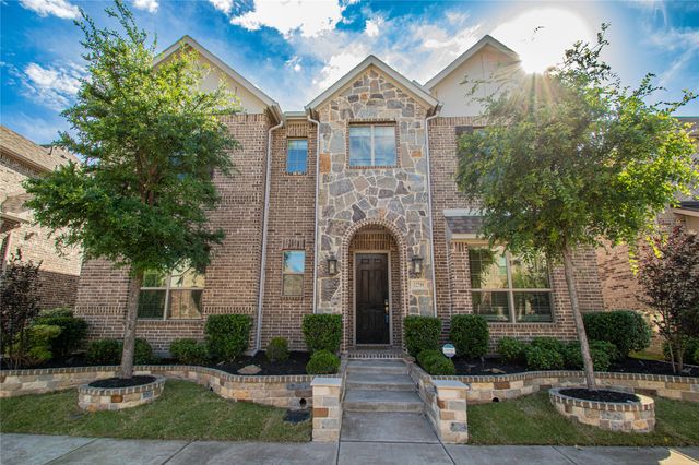 12709 Royal Oaks Lane, Farmers Branch, TX 75234