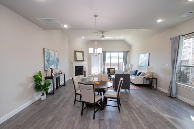12709 Royal Oaks Lane, Farmers Branch, TX 75234