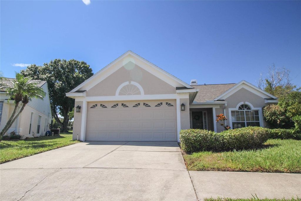 Image 2 of property listing at 3772 VENTURA COVE DRIVE, Orlando, FL 32822