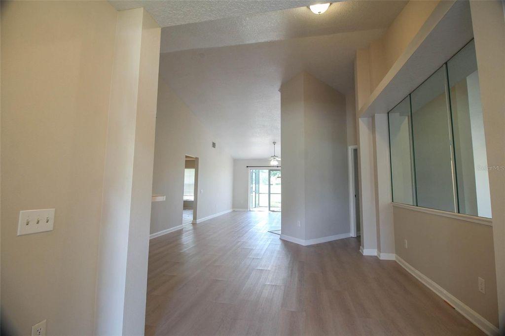 Image 3 of property listing at 3772 VENTURA COVE DRIVE, Orlando, FL 32822