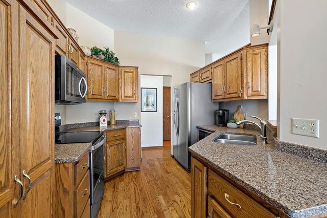 4120 Arbor Lane, Eagan, MN 55122