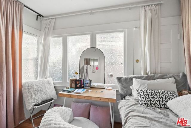 6083 Selma Avenue, Los Angeles, CA 90028