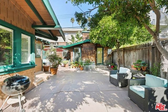 6083 Selma Avenue, Los Angeles, CA 90028