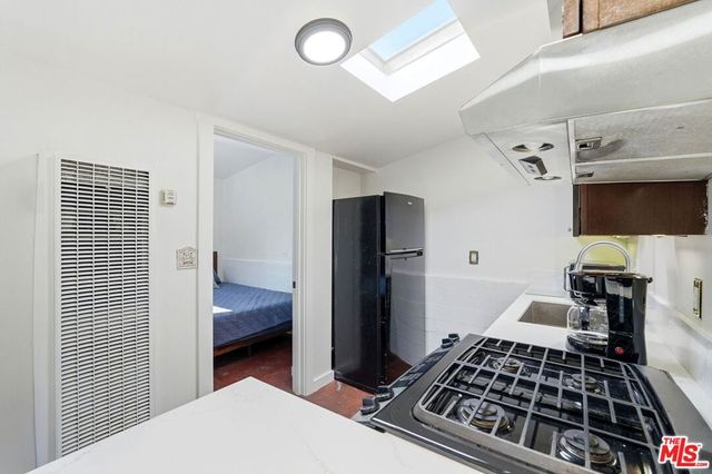 6083 Selma Avenue, Los Angeles, CA 90028