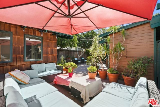6083 Selma Avenue, Los Angeles, CA 90028
