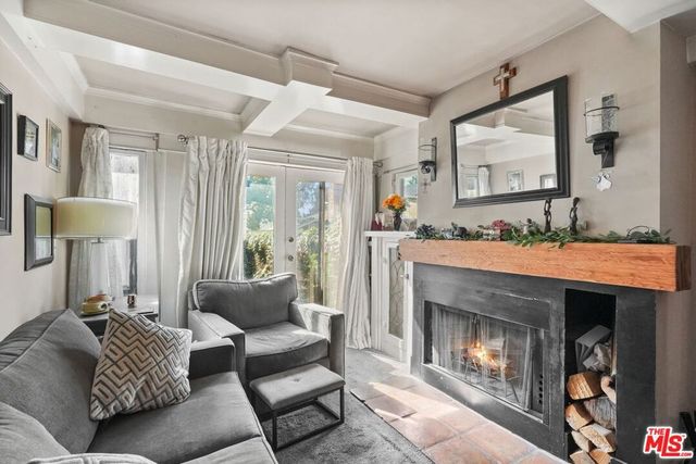 6083 Selma Avenue, Los Angeles, CA 90028