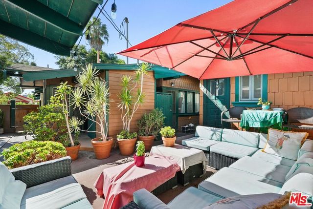 6083 Selma Avenue, Los Angeles, CA 90028