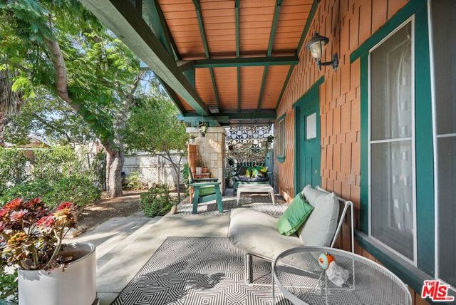 6083 Selma Avenue, Los Angeles, CA 90028