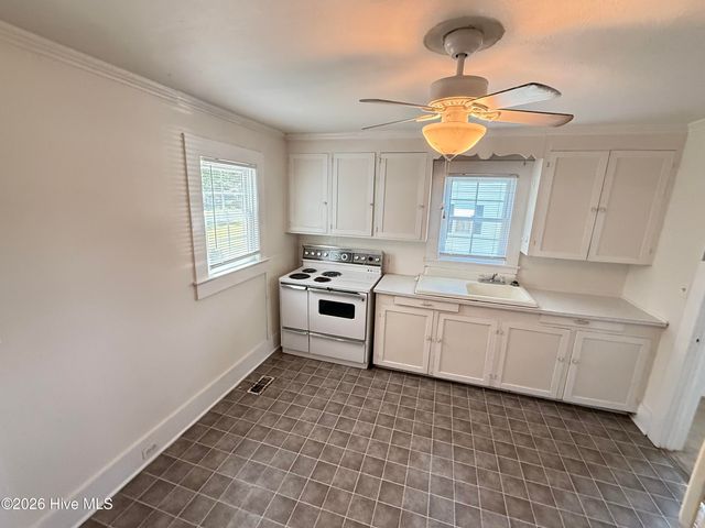 308 E Main Street, Mount Olive, NC 28365