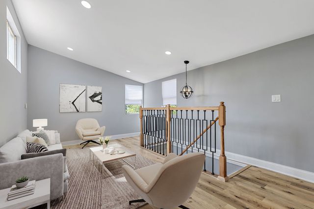 5068 W Congress Parkway, Chicago, IL 60644