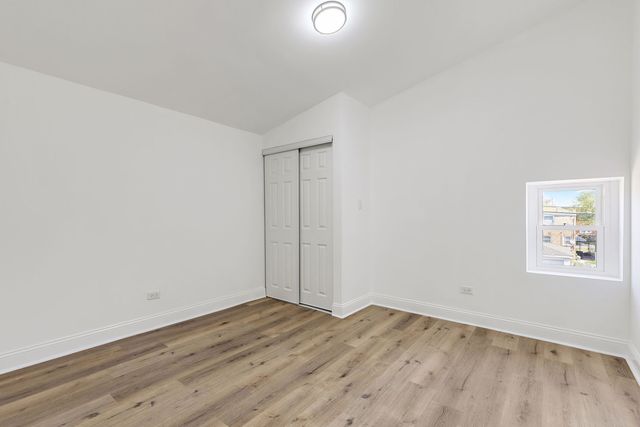 5068 W Congress Parkway, Chicago, IL 60644