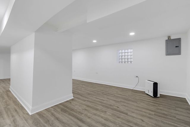 5068 W Congress Parkway, Chicago, IL 60644