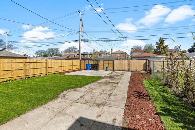 5068 W Congress Parkway, Chicago, IL 60644