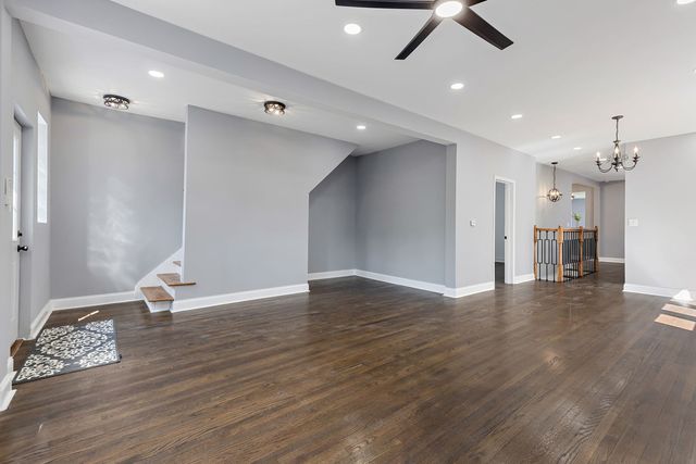 5068 W Congress Parkway, Chicago, IL 60644