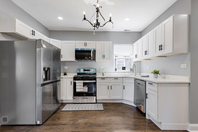 5068 W Congress Parkway, Chicago, IL 60644