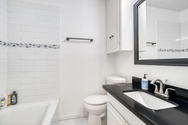 1109 S State Street, Madisonville, TX 77864